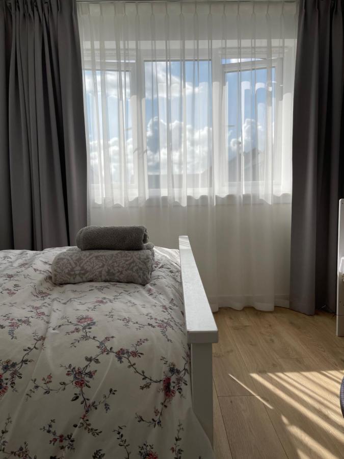 4 Bedrooms House With Garden EDI Exterior photo